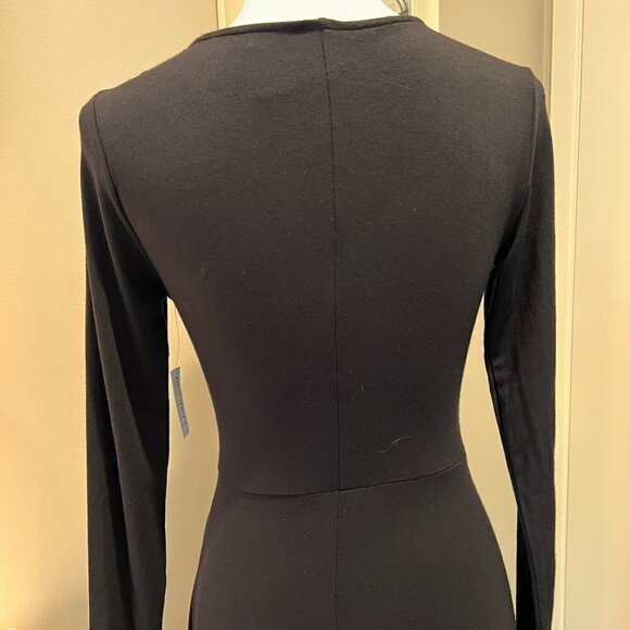 NWT Old Navy Fit & Flare Twist Front Cutout Black maxi dress, Size Med - Picture 6 of 9